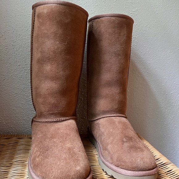 UGG Boots - Size 6 - Picture 6 of 6